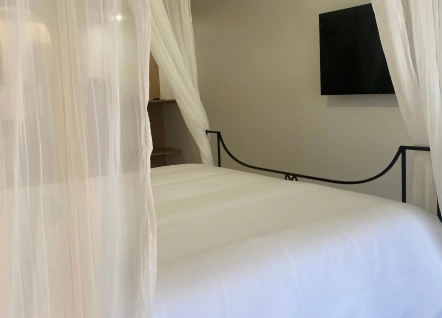 Hebe La Villa Cogolin 0*,